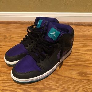 Air Jordan 1 mid “Grape”